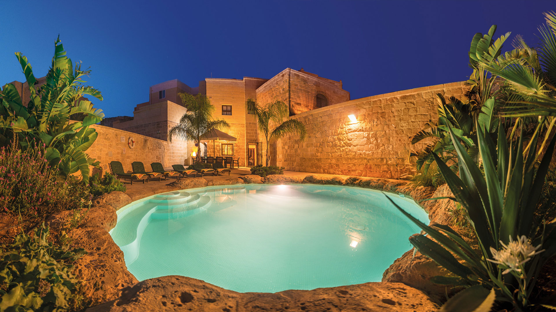 Malta-villas-Sky-Pool-2