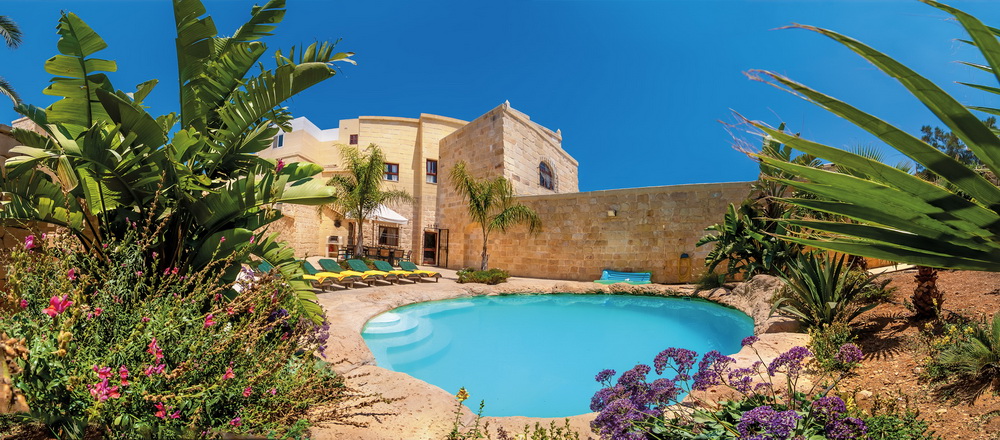 Malta-villas-Sky-Pool-5